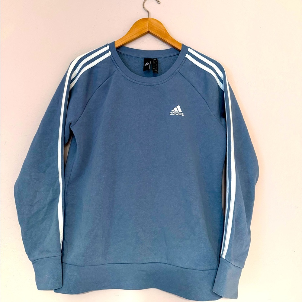 Oversized Adidas sweatshirt
